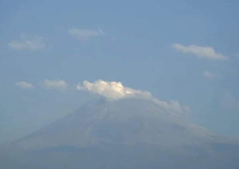 Controlado pero bajo vigilancia el Popocatépetl: LCC