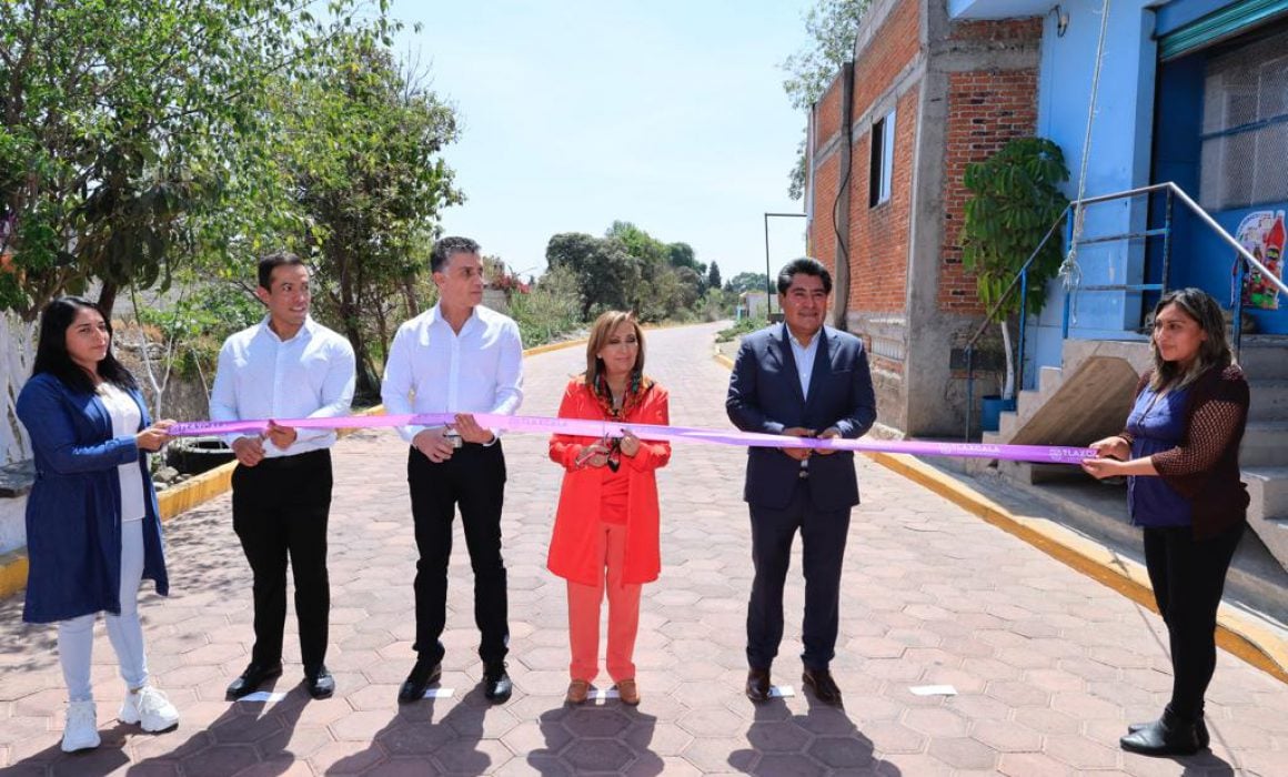 Gobernadora entregó obras de pavimentación en Zacatelco