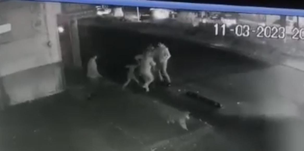 Supuesta víctima de agresión trata de lesionar a hombre con cuchillo, en Tlaxcala