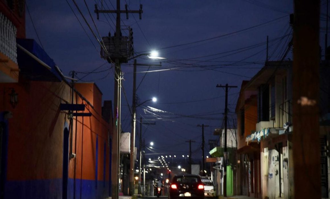 Sustituyen 12 mil luminarias y benefician a habitantes de Tlaxcala capital