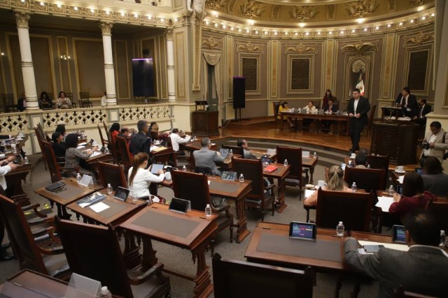 Desde el Congreso aprueban suspender a funcionarios que incurran en acoso sexual 