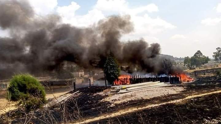 Descarta Tepetitla explosión de polvorín tras incendio en Tenanyecac