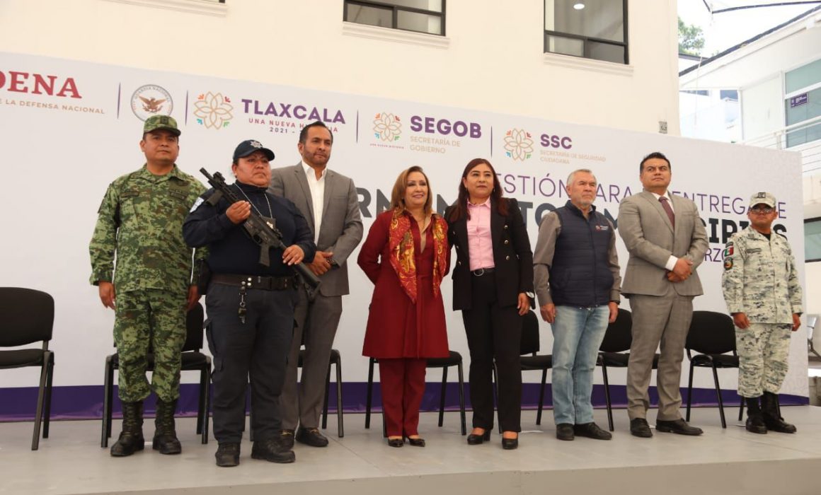 Atestiguó Lorena Cuéllar entrega de armamento a municipios