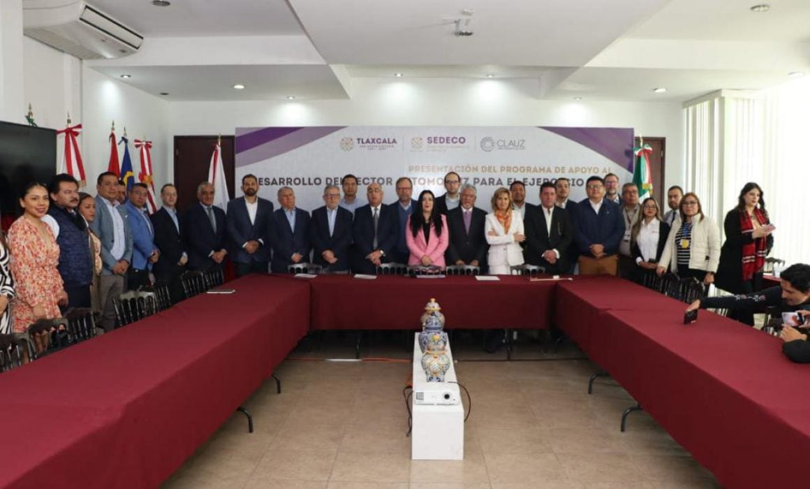 Presentan programa de apoyo al desarrollo del sector automotriz 2023