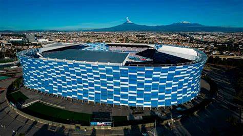 Eduardo Rivera apoya al Gobierno del Estado para regular el estacionamiento en el Estadio Cuauhtémoc