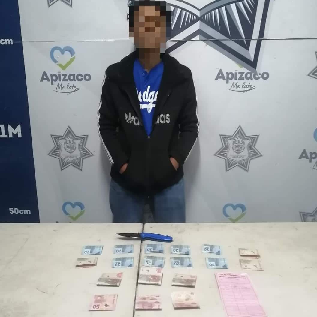 Policía Municipal de Apizaco asegura a hombre por asalto a unidad de transporte público