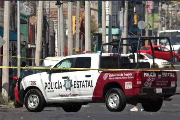 Hay tres detenidos por robo de armas a policías estatales en Amozoc