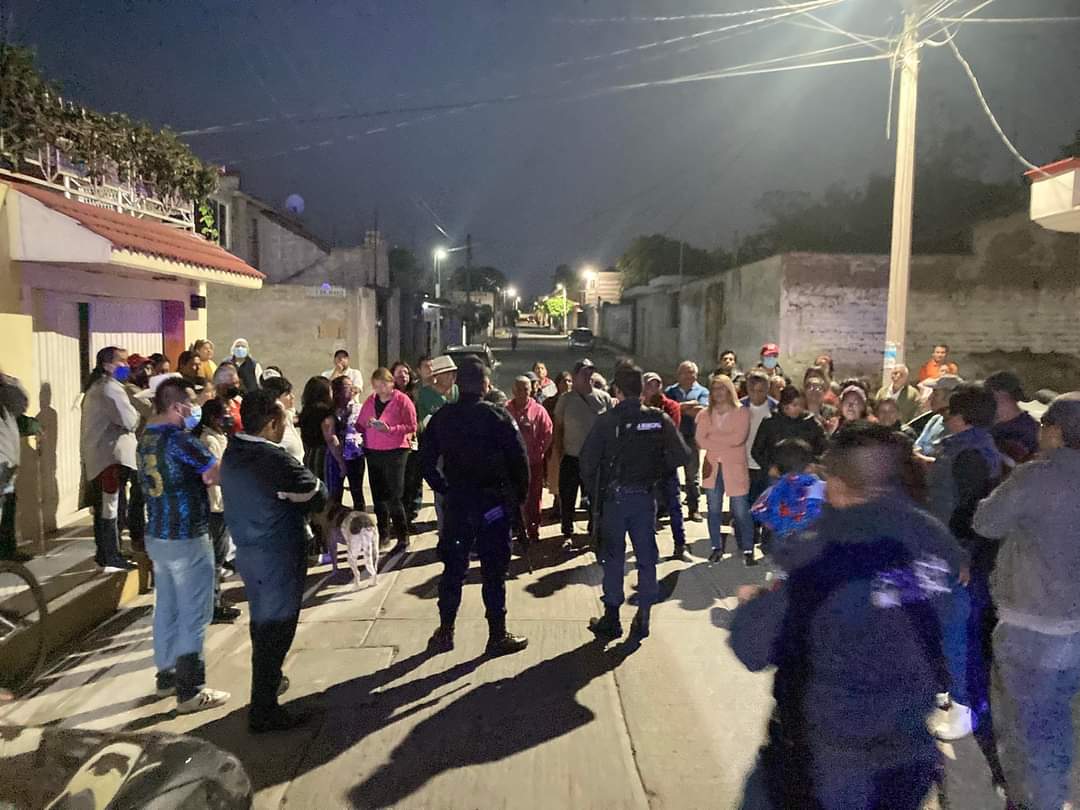 Exigen pobladores de Tepetitla mayor seguridad, cierran vías de comunicación