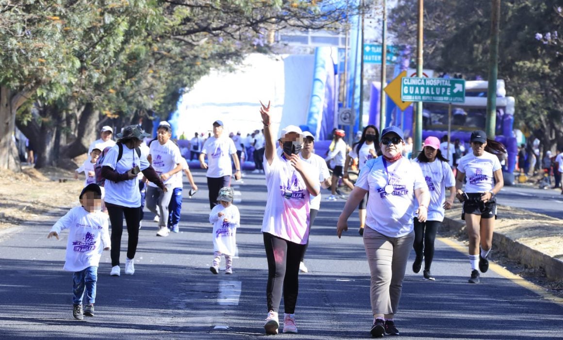 Todo un éxito la Primera carrera de la familia del DIF estatal