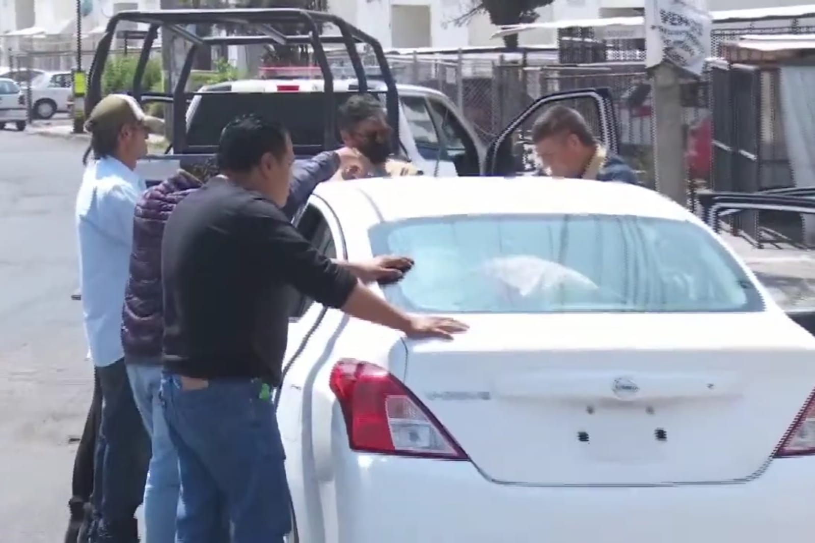 Policía de Cuautlancingo detienen seis personas tras robo de urnas de votación del magisterio