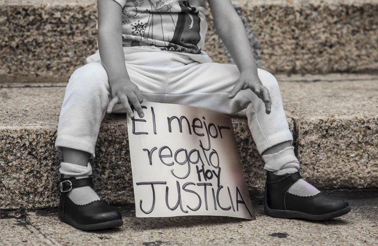 "Autoridades no saben que hacer": niños de 6 y 9 años violan a su prima de 5 mientras padres veían partido de futbol 