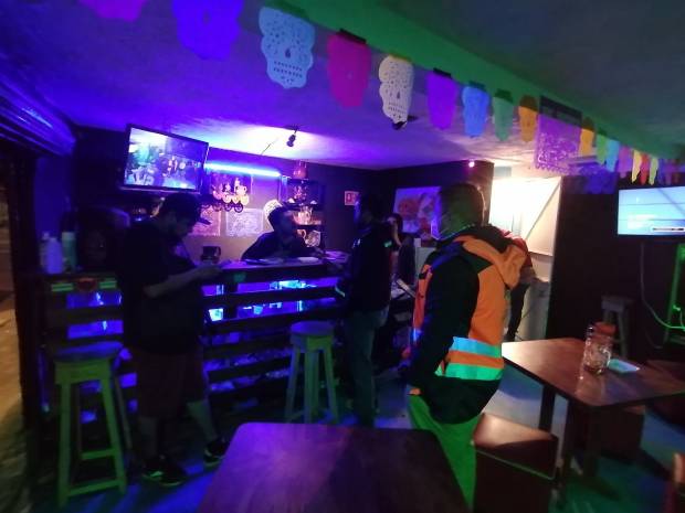 Fiestas clandestinas con menores de edad son detectadas y clausuradas en Puebla capital