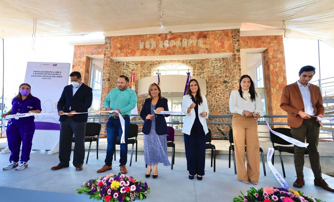Entrega Sedif equipo a 10 unidades básicas de rehabilitación para atención