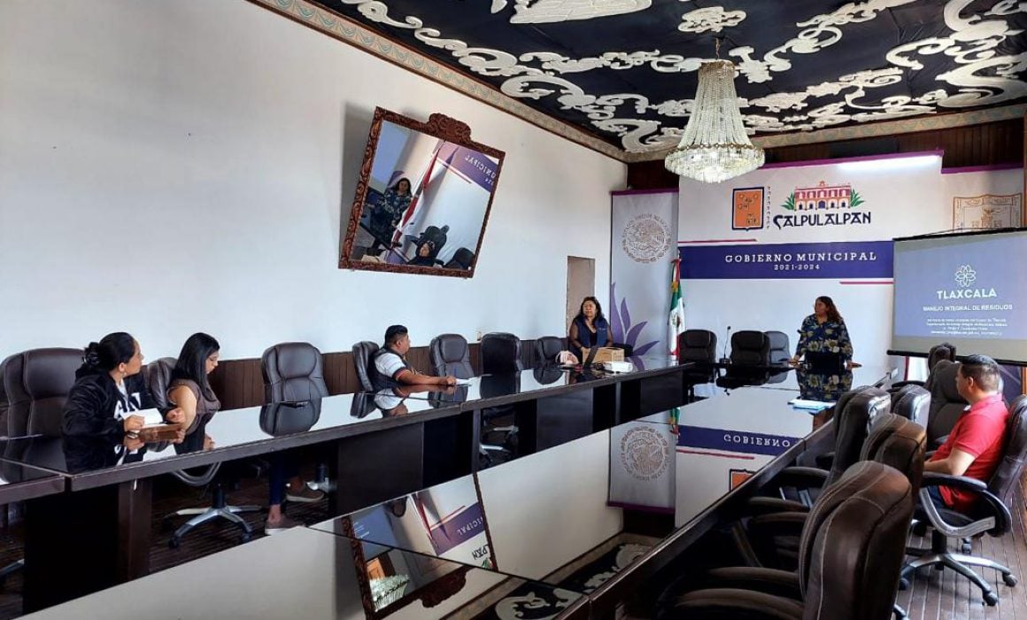 Imparte SMA curso sobre manejo de residuos en avistamiento de luciernagas