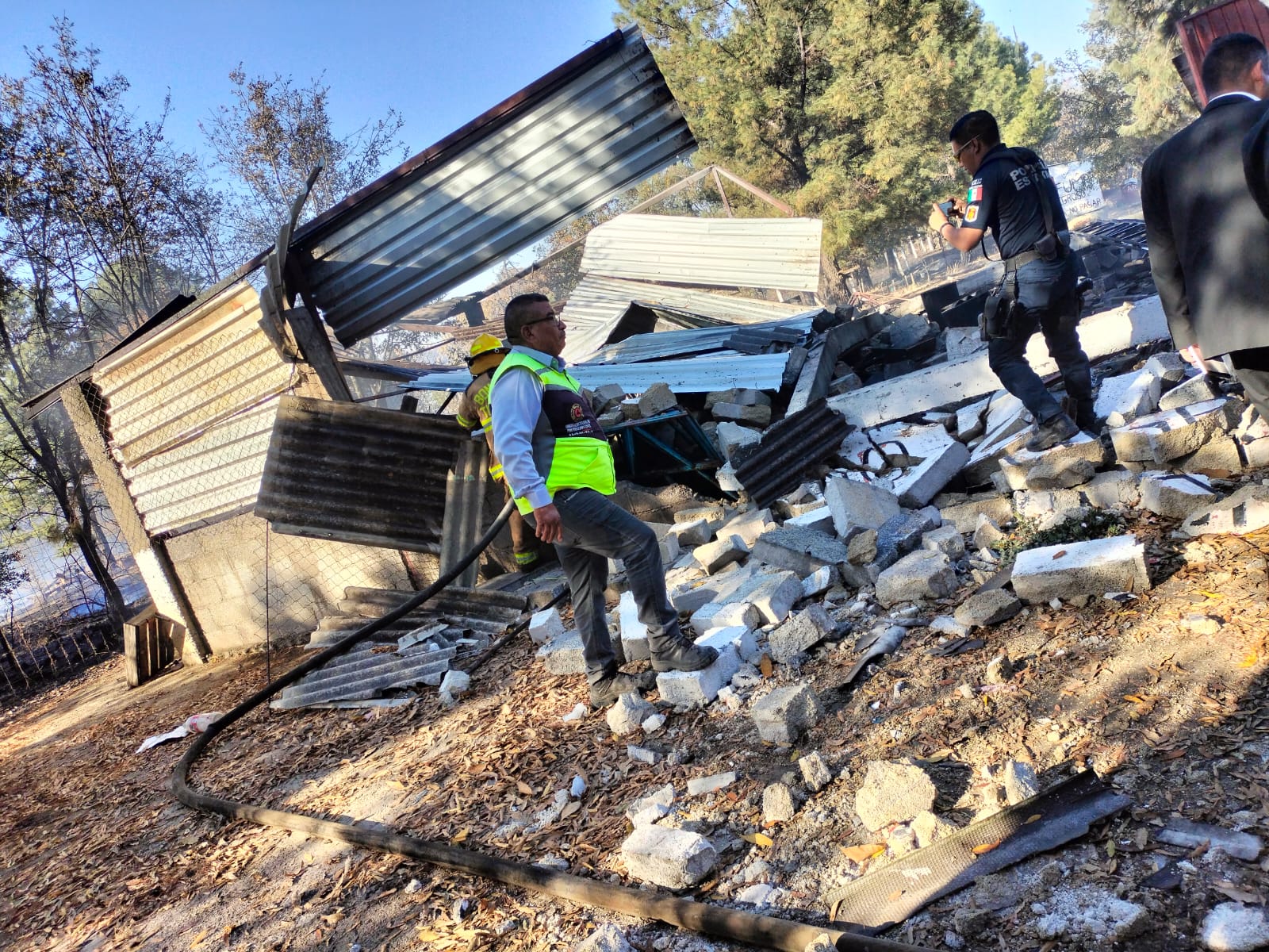 Confirma SSC dos heridos de gravedad por explosión de polvorín en Contla