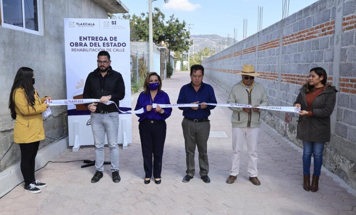 Entregó Lorena Cuéllar obra pública en Totolac