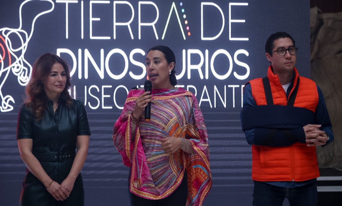 Inaugura gobierno de Tlaxcala museo itinerante Tierra de dinosaurios