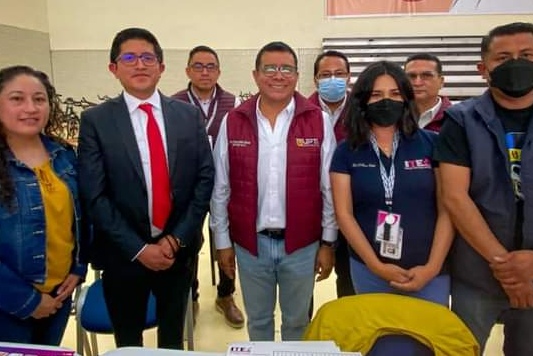 Enrique Padilla dice adiós a rectoría de la UPTx