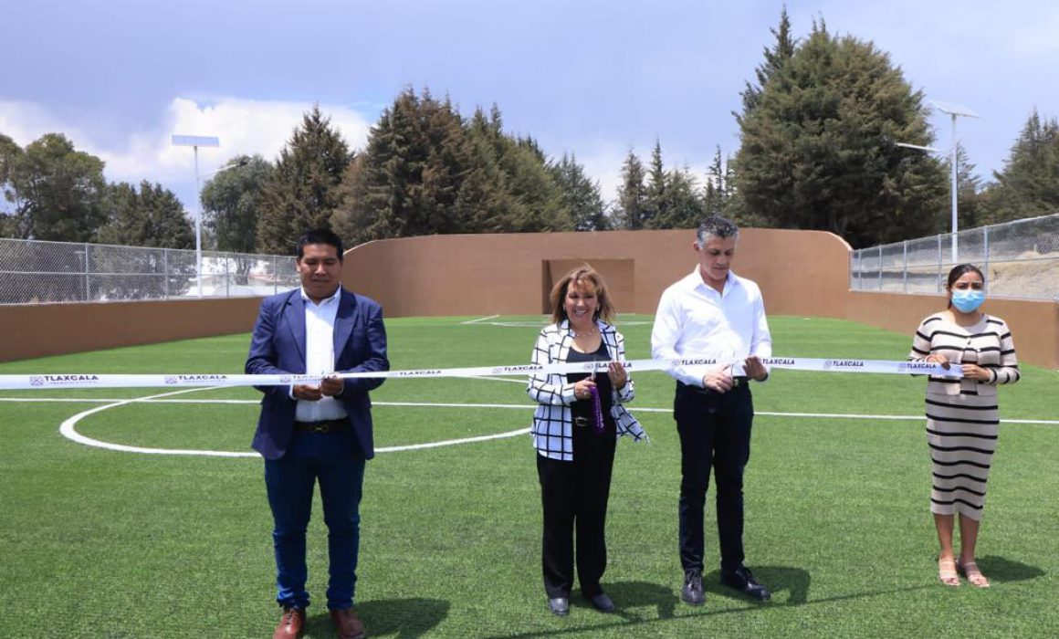 Mejora Lorena Cuéllar infraestructura deportiva en Tetlanohcan