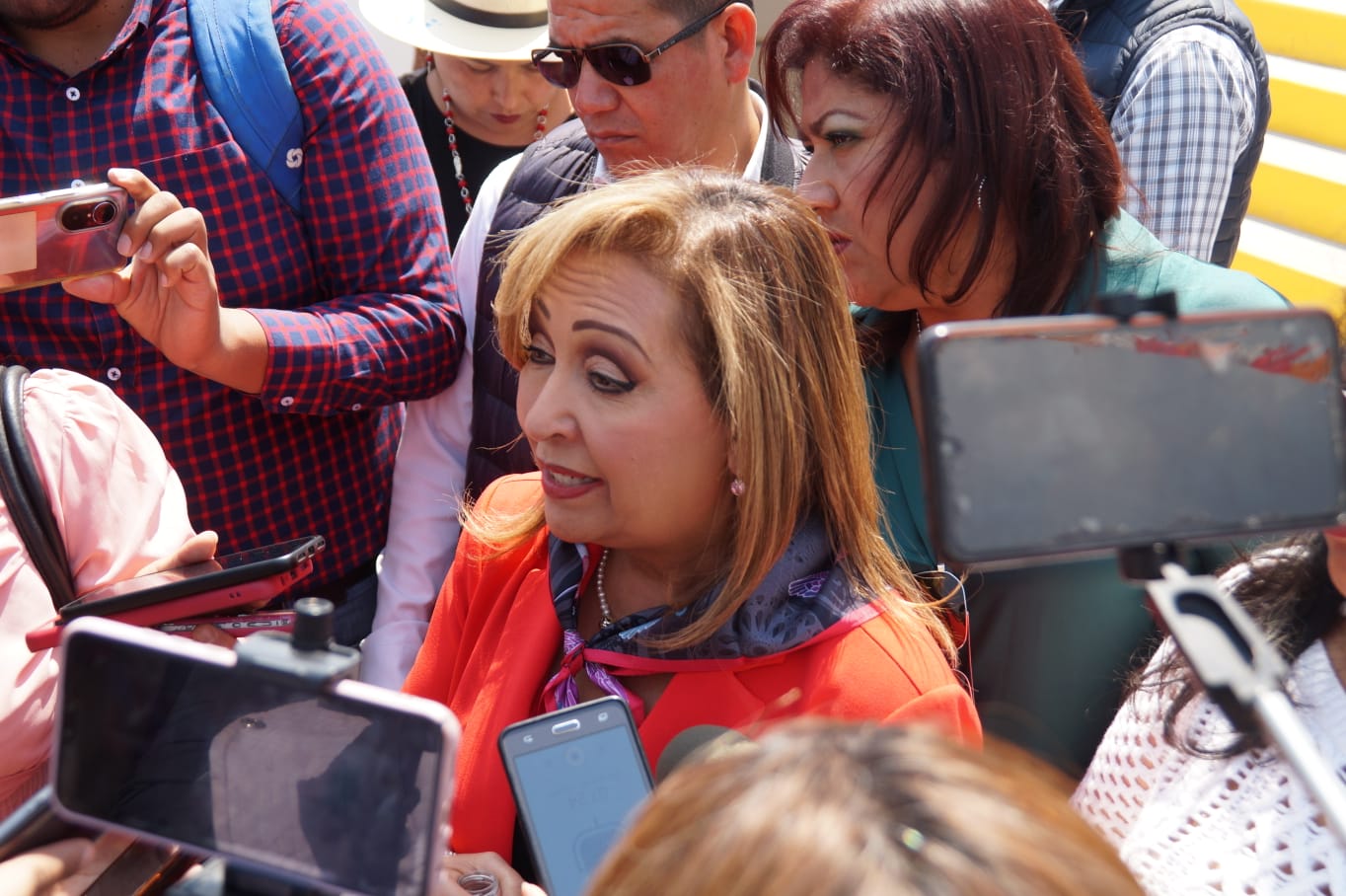 Justifica Lorena Cuéllar uso de la fuerza en bloqueo carretero 