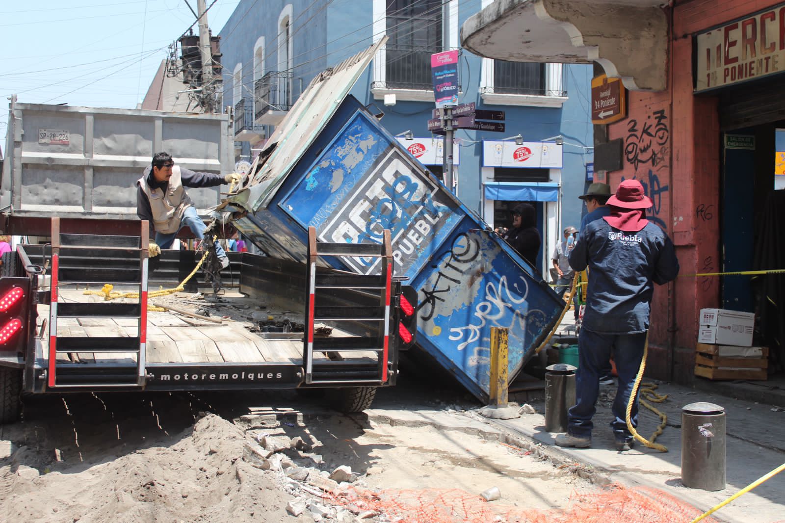 Retiran casetas de periódicos en el Centro Histórico de Puebla