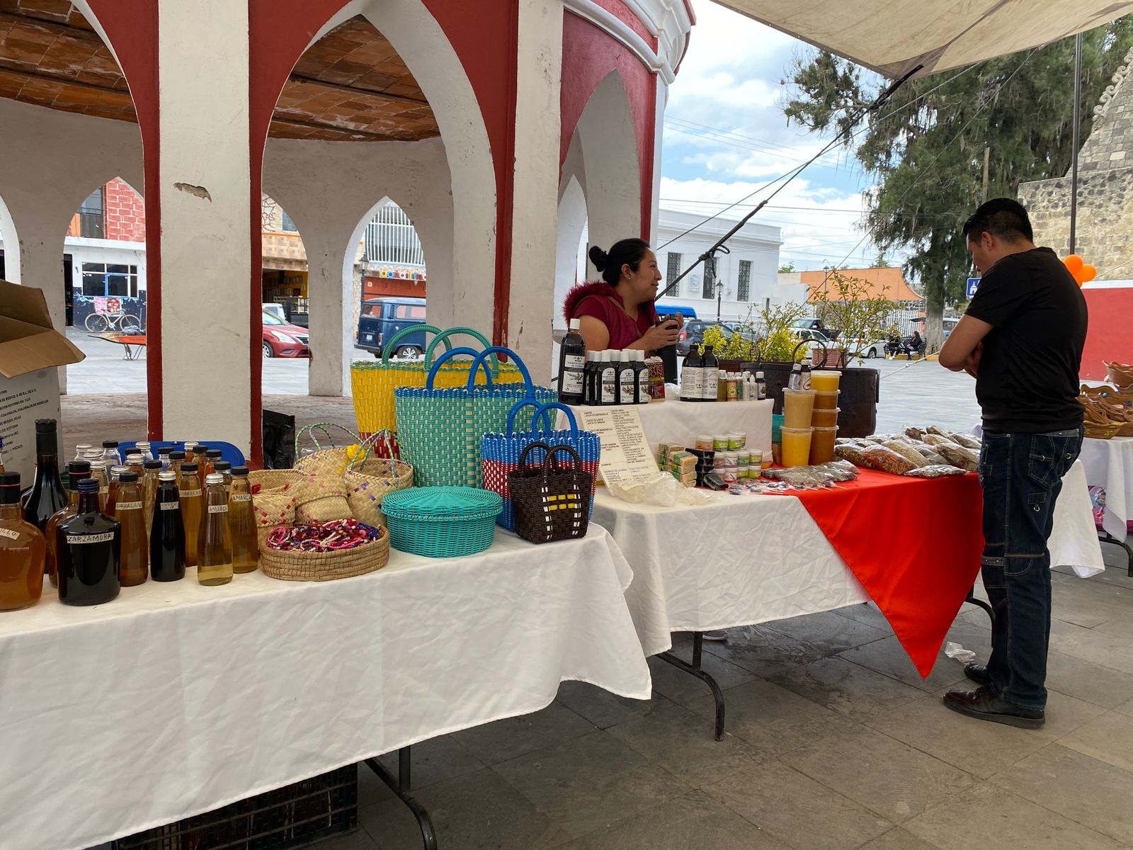 Calpan presenta primera edición de “Mercadito Naranja” 