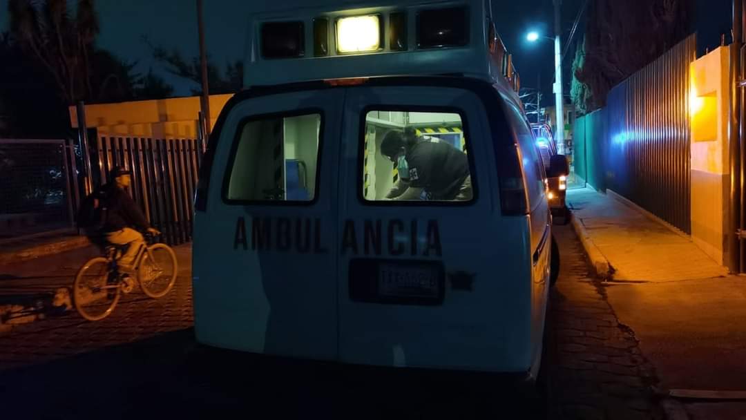 Roban vehículo a matrimonio poblano y abusan sexualmente de su hija, en Almecatla 