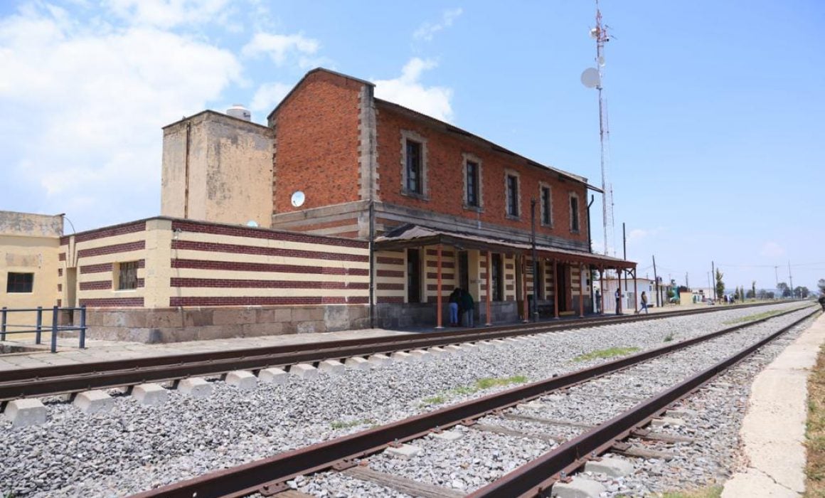 Recibe Tlaxcala donación de 10 exestaciones ferroviarias; serán casas de