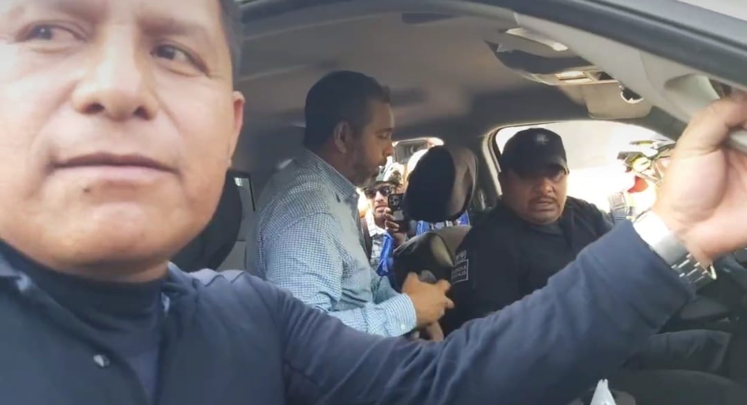 Cierre de la Recta Cholula se sale de control, otro automovilista embiste a manifestantes ciclistas