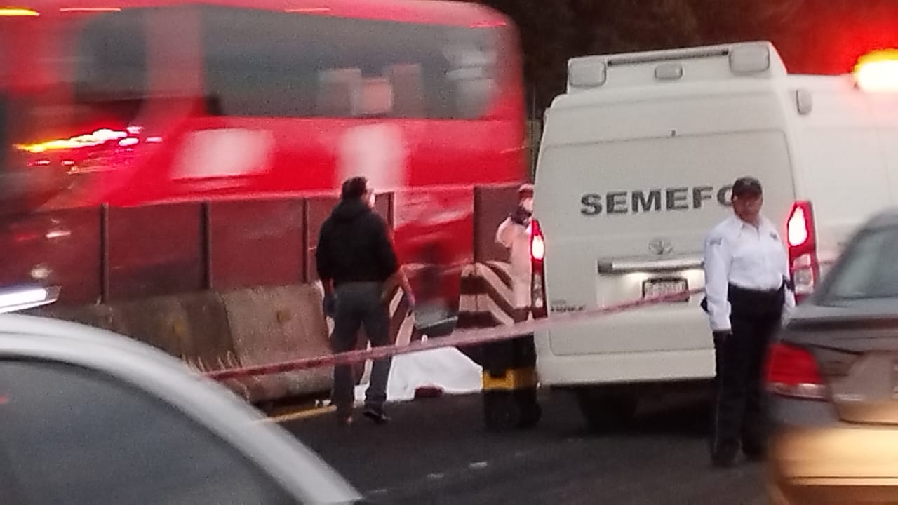 Muere masculino tras volcar su vehículo en Xaloztoc