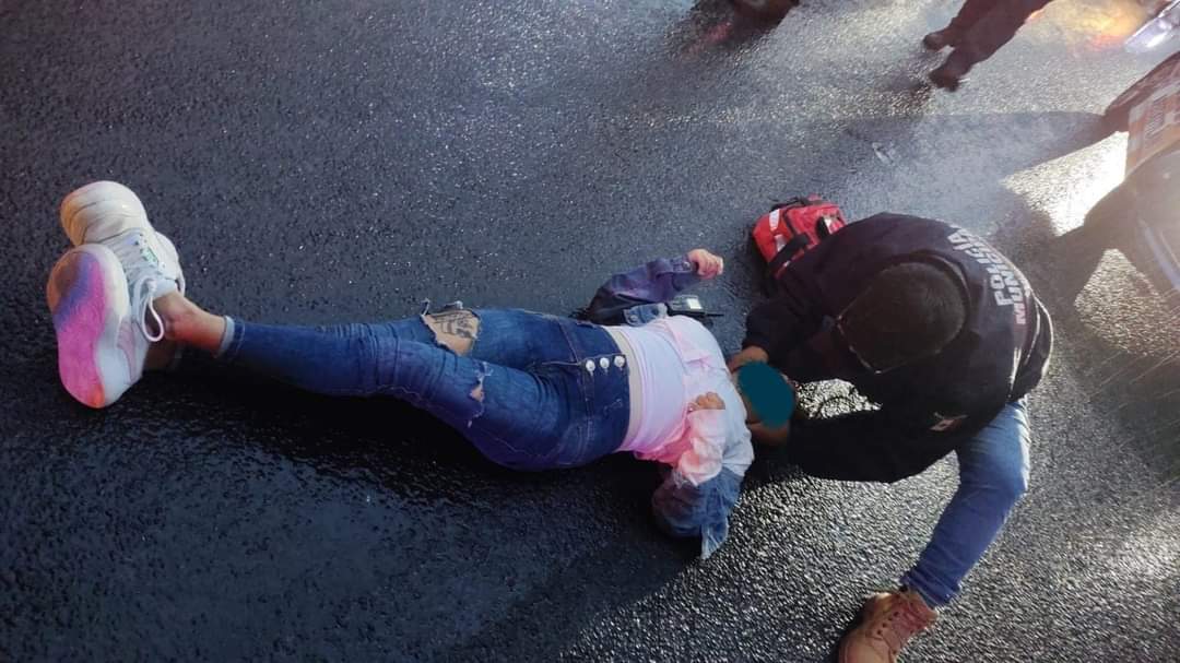 Joven atenta contra su vida al arrojar de un puente en Apetatitlán, sobrevive