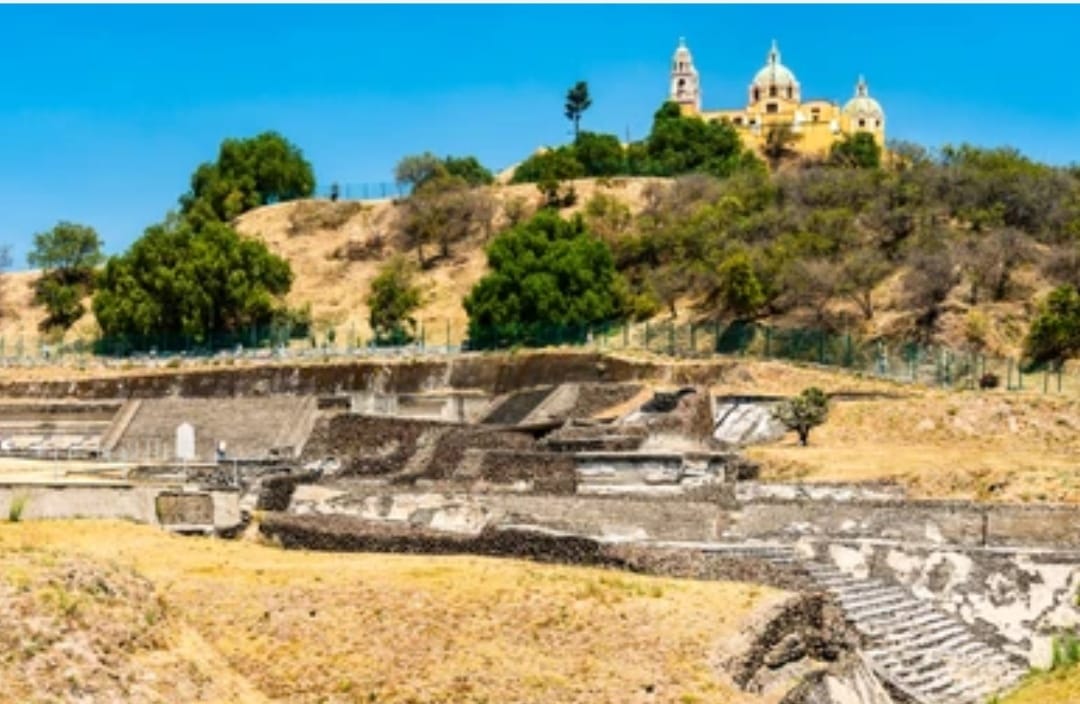 Cierra INAH Museo de Sitio y Zona Arqueológica de Cholula ante caída de ceniza volcánica