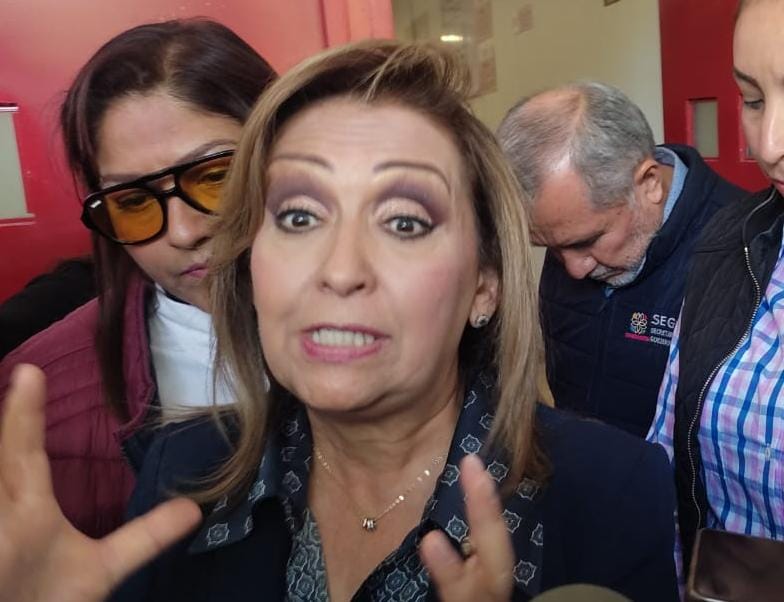 O se ajustan o se van, dice gobernadora a sindicalizados inconformes