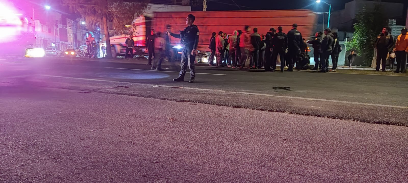 Atropella motociclista a peatón en la Vía Corta en San Pablo del Monte