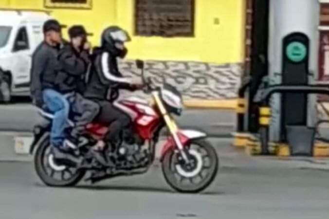 Atracan y asaltan a padre e hijo en Tlaltelulco, los despojan de 40 mil pesos