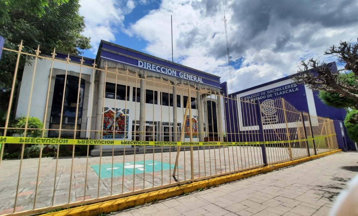 Cesa Cobat a 9 trabajadores por acoso, niega titular protección