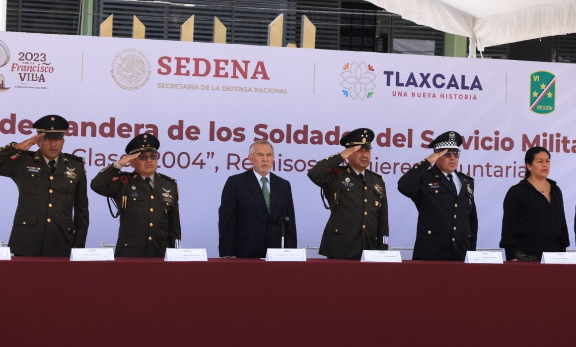 Conmemoran autoridades batalla de puebla y toma de protesta a soldados