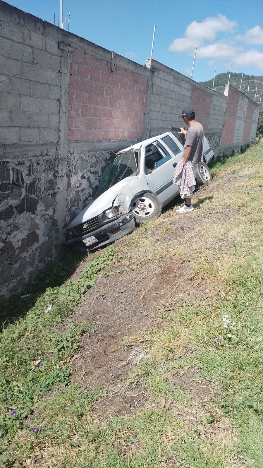 Trabajadores de la construcción se accidentan, en Tizatlán
