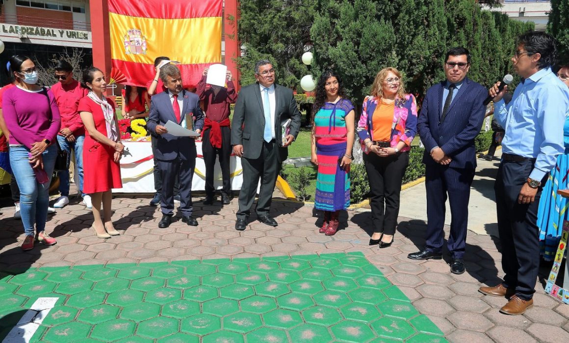 Efectúa UATX segunda edición de festival de las naciones