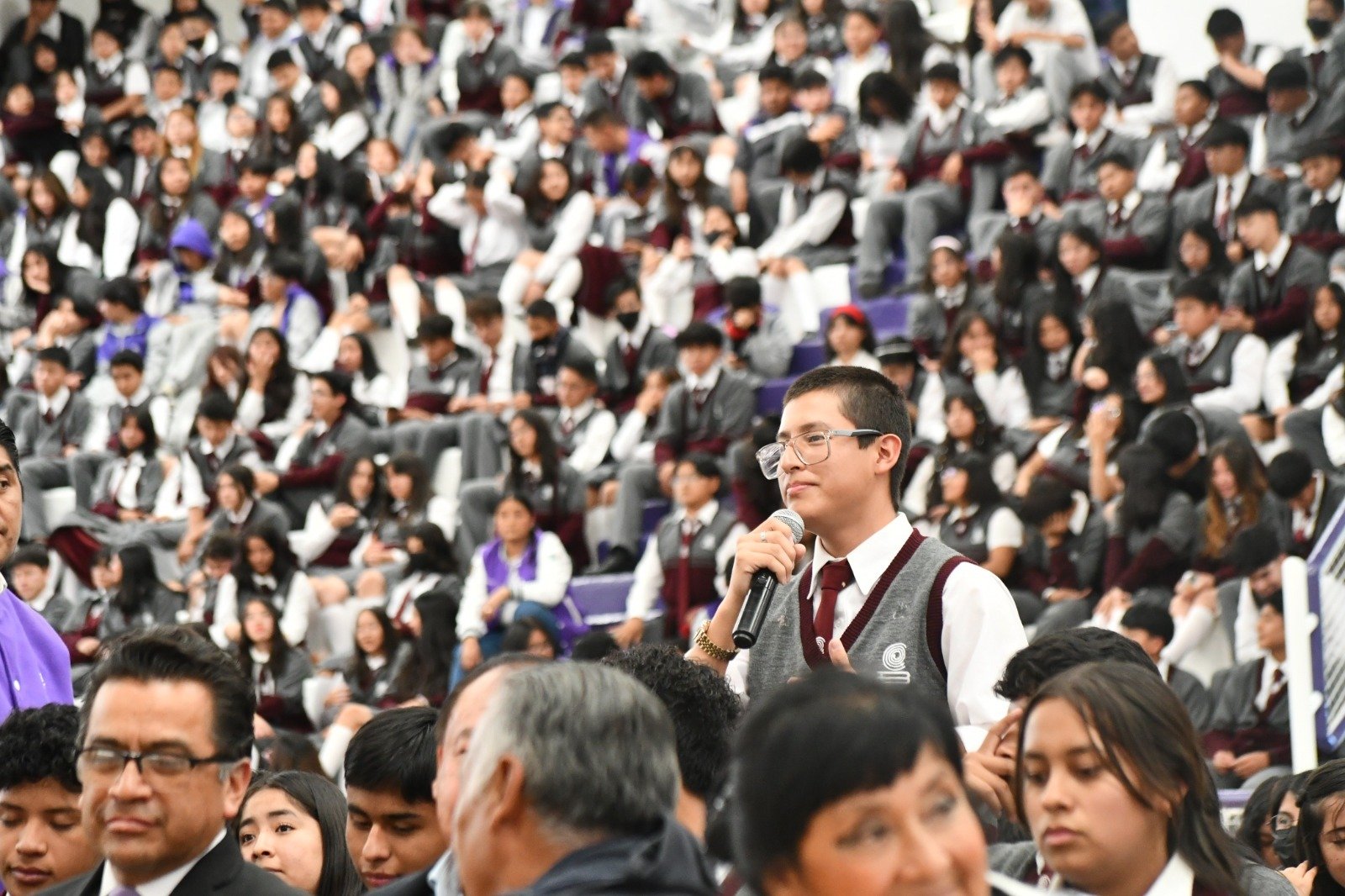 Establecen dialogo con estudiantes del Cobat en ciclo de conferencias