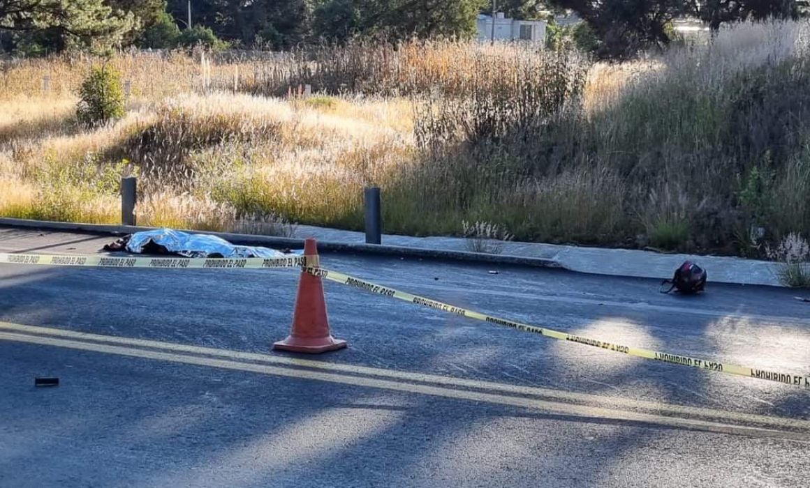 Muere motociclista tras ser embestido en la autopista Tlaxcala-Puebla