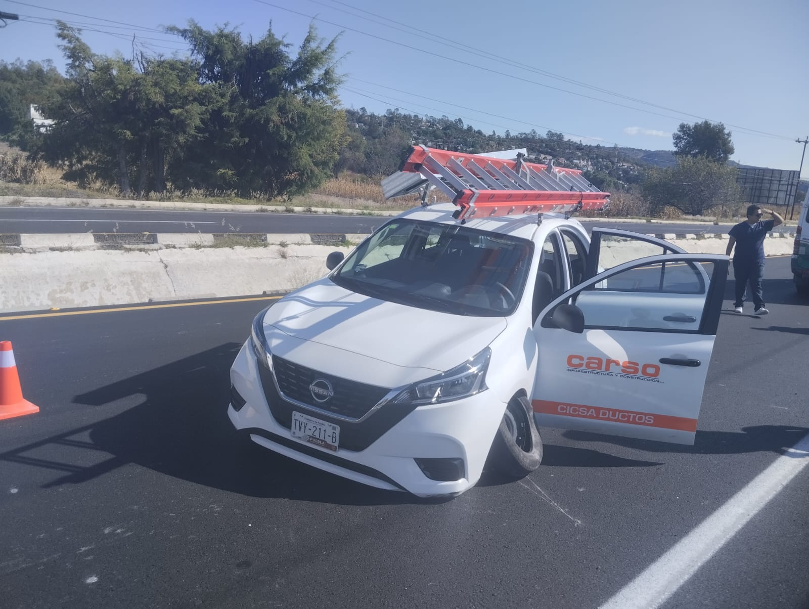 Se accidentan trabajadores de Carso sobre la autopista Tlaxcala-Texmelucan