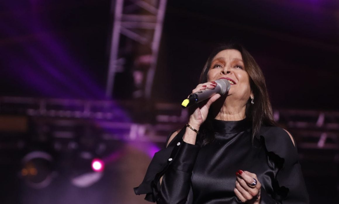 Daniela Romo volvió para conquistar corazones en el Teatro del pueblo