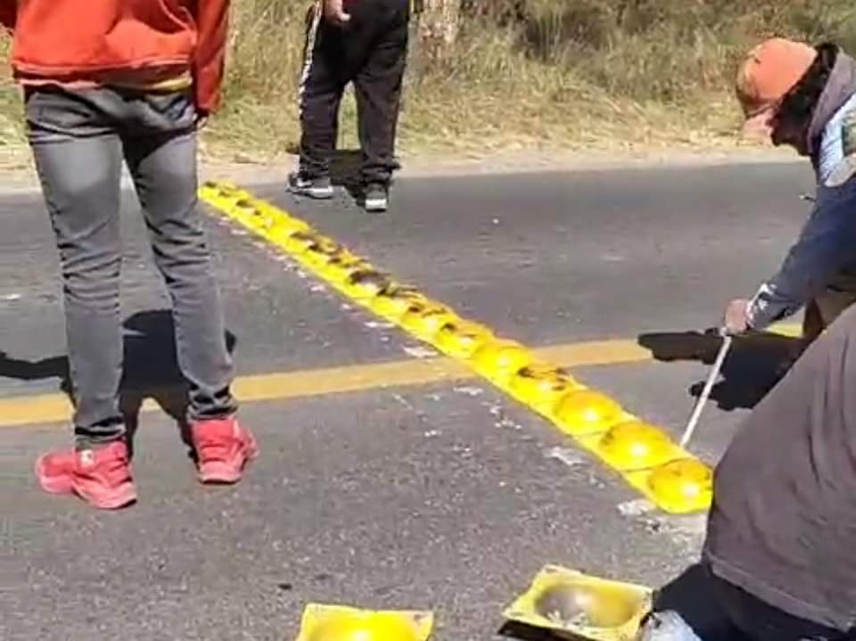 Entran en conflicto nuevamente en Texoloc por boyas reductoras
