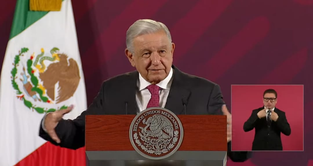 Evade AMLO interrogantes sobre errores de Lorena Cuéllar