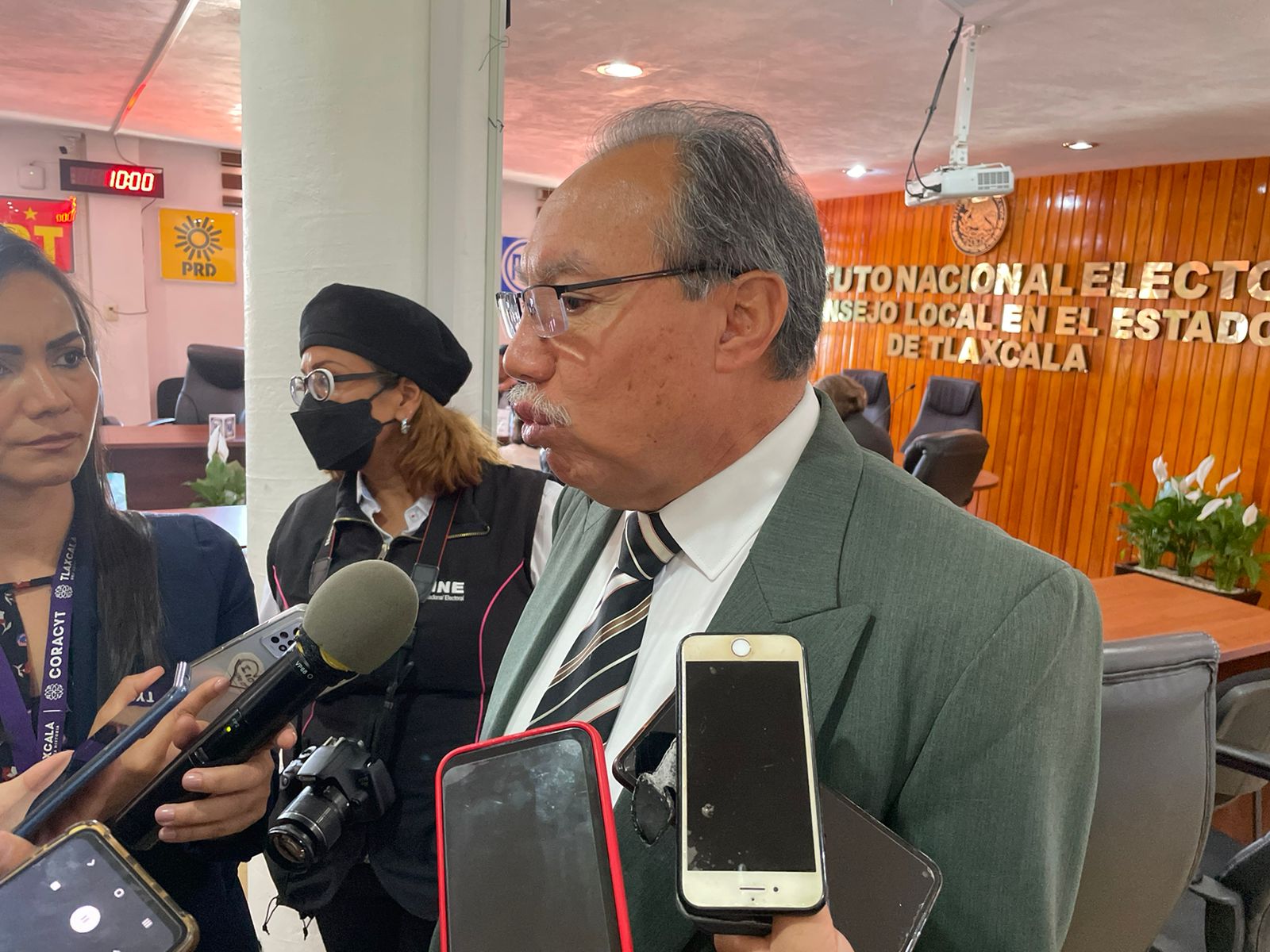 INE llama a partidos políticos y aspirantes a no utilizar recursos públicos en precampañas