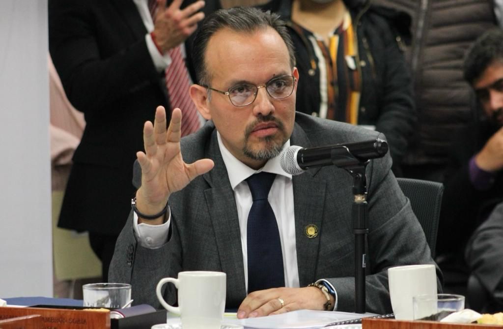 No habrá acciones legales por borrar bardas de Cambrón Soria 