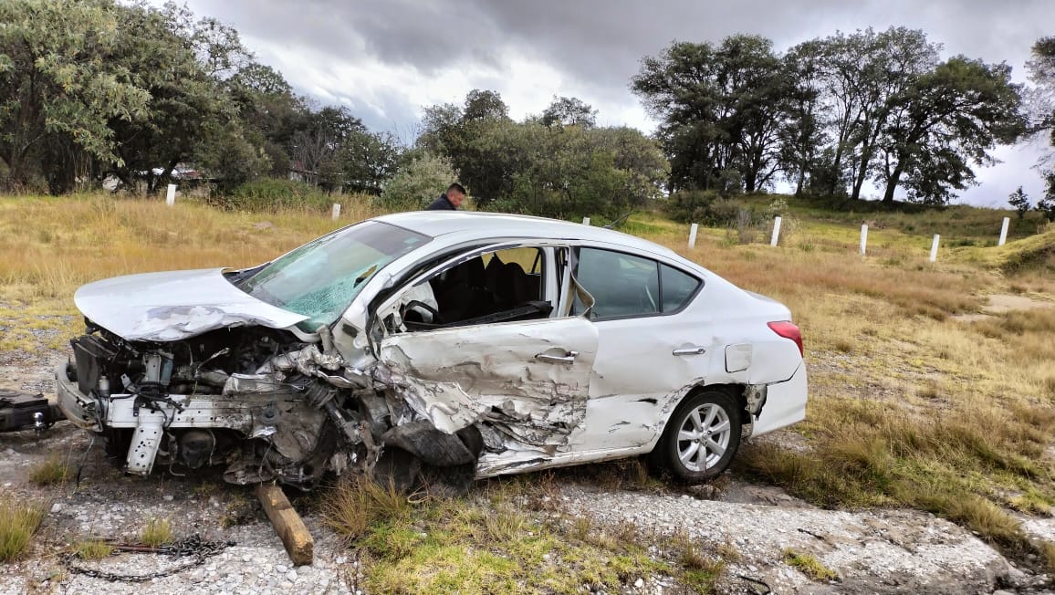 Lamentable choque frontal en la Amozoc-Perote; cuatro personas heridas el saldo