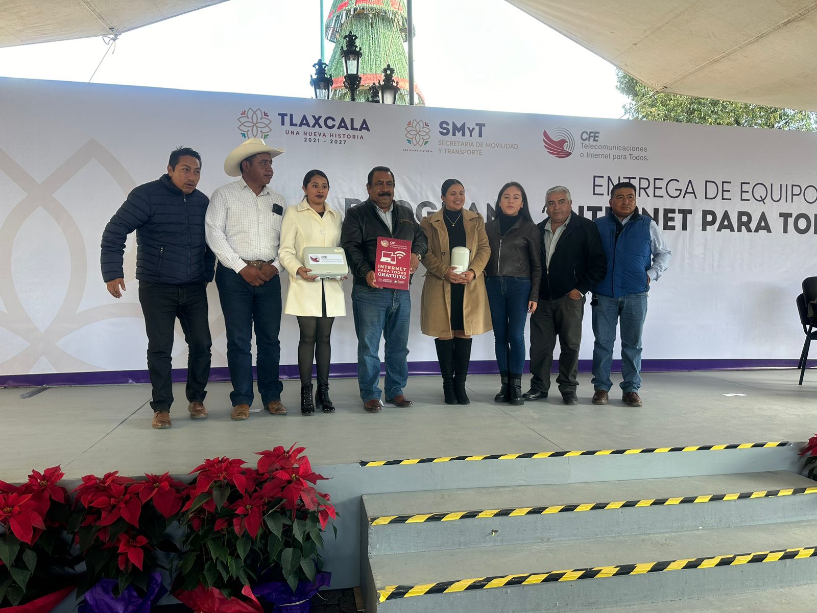 Entregó gobernadora 177 equipos de internet satelital a 27 municipios