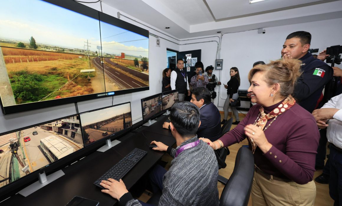 Inaugura Lorena Cuéllar dos centros de control y comando vinculados al C5i
